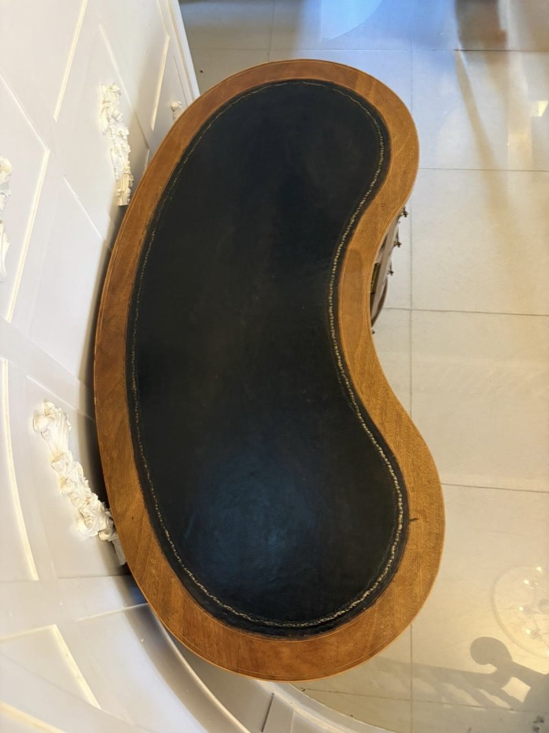 Large Antique Edwardian Quality Inlaid Mahogany Freestanding Kidney Shaped Desk - Image 7